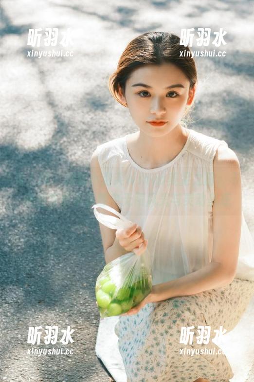 秀人网 - 探秘小泡芙winna美足之旅，丰富图集展示资源中无限风光与灵动美感