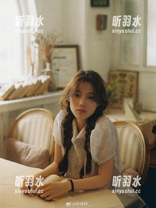 秀人网 - 小纯子私拍：蕾丝写真和搞笑瞬间的完美结合，笑的不能自已！