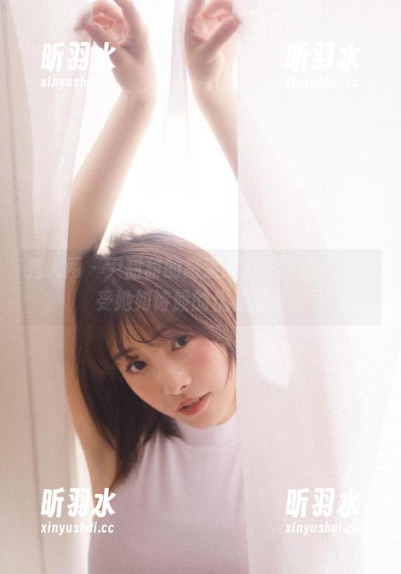秀人网 - 尹甜甜的高清纯白写真合集，感受她如诗般的优雅与灵动