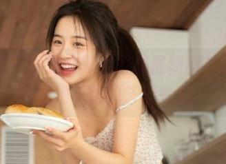 秀人网 - 林文文黑色写真最新图片集，展现她无限的艺术气息