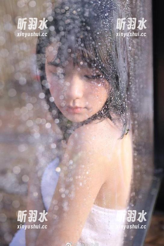 秀人网 - 校园青春的印记：林文文yooki的写真图集合集全解析