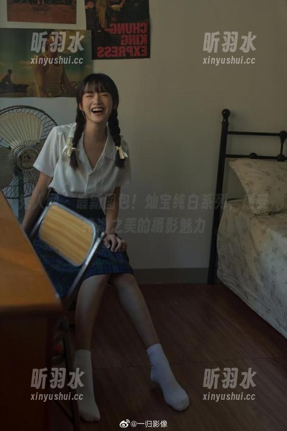 秀人网 - 最新图包！灿宝纯白系列，感受纯净之美的摄影魅力