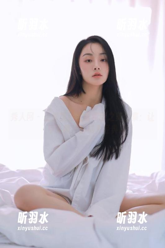 秀人网 - 王曼柔连衣裙和谐之美合集：让每张照片都成为经典