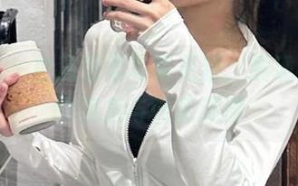 秀人网 - 白沫温柔写真更新，展现不一样的视角与情感深度