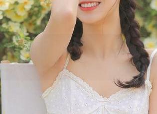 秀人网 - 糯美子mini呈现：高清壁纸中的职场秘书与童颜梦幻交融