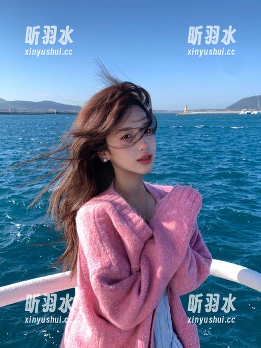 秀人网 - 最新美七mia油亮系列图片：展现她独有风格的艺术之旅