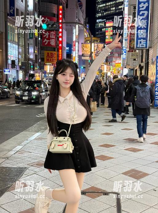 秀人网 - 舞媚歆天使写真合集：为你奉上极致视觉享受的壁纸集
