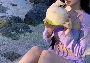 秀人网 - 艺轩与短裤的奇妙搭配，原图作品中蕴藏着青春岁月的点滴回忆