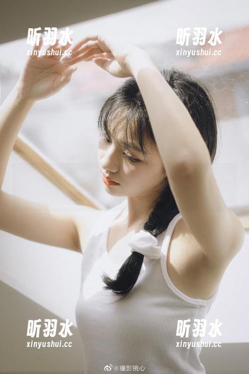秀人网-西希白兔 秀人网 - 西希白兔婚纱图集:单身狗的婚纱幻想,别样风格也很美