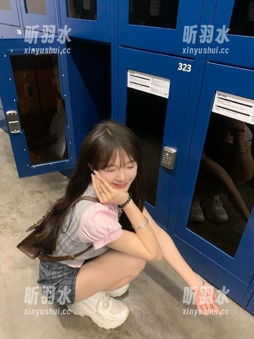 秀人网 - 超迷人的言沫高清丝袜美腿作品，快来感受她的风格与优雅吧！