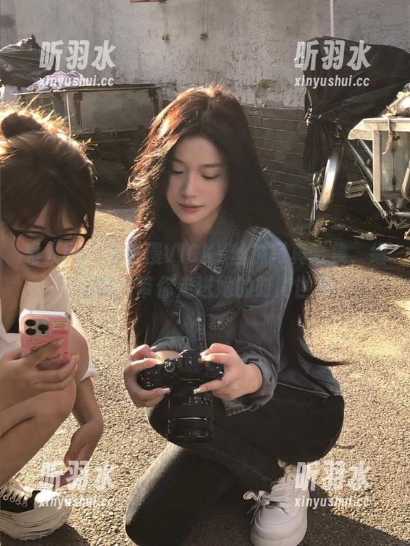 秀人网 - 陈雅漫VICKY丝袜写真合集，细腻照片带你走进她的时尚世界