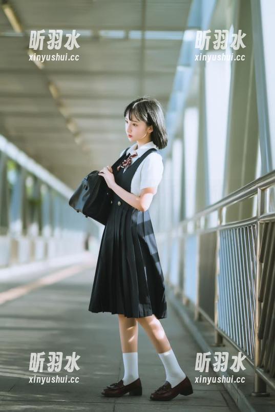 稚乖画册 - 赤西夜夜豹纹系列最新图库，捕捉她在夜晚中的迷人瞬间