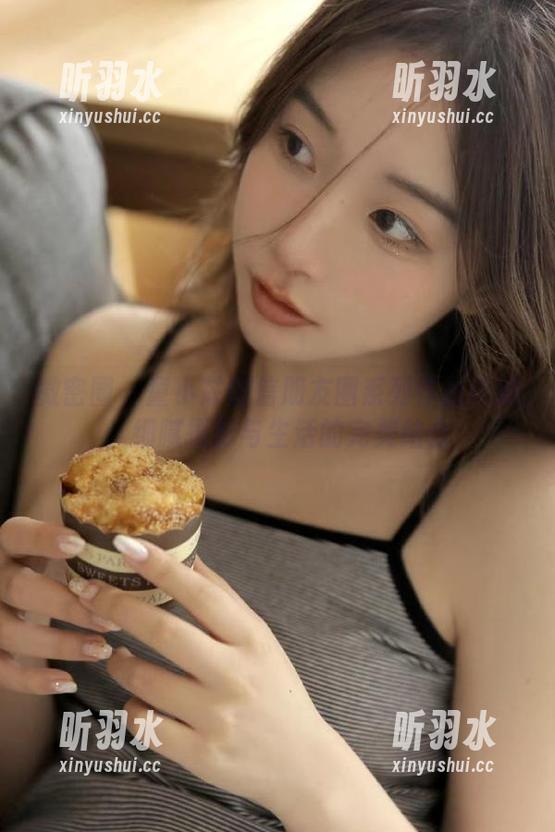 微密圈 - 童小芯微信朋友圈系列作品珍藏：细腻摄影与生活的完美结合