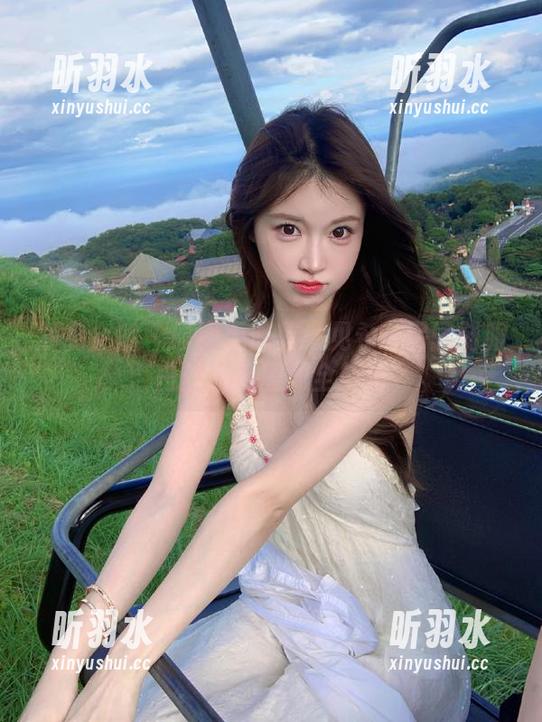 紧急企划 - 原图无修剪：见希w民国制服白丝风格图册全解析