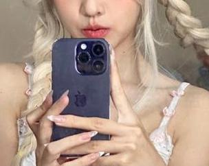 微密圈 - 羊小雪juvia5月舰长系列写真，精彩合集已上传至网盘
