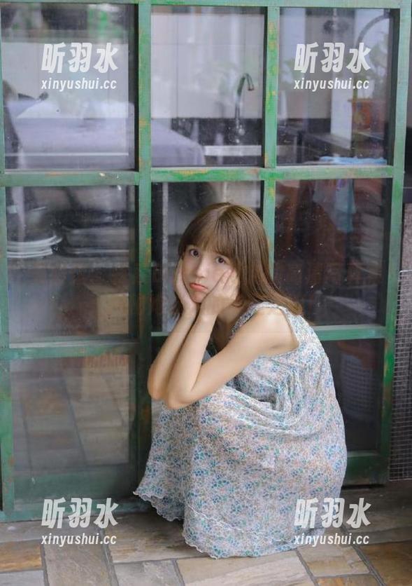 美媛馆 - 探索Barbie可儿的高清写真集，揭秘她迷人的美腿之旅！
