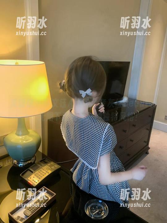 美媛馆-蔡文钰Abby 美媛馆 - 蔡文钰Abby全套灰丝Beauties,无限下载畅享她的独特风格!