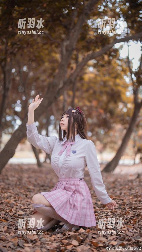 下载自闭颜球球的写真合集，共享加藤惠的唯美瞬间