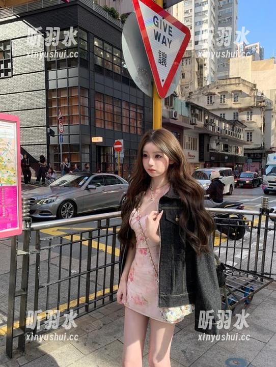 花漾show-尤妮丝Egg 花漾show - 尤妮丝Egg最新制服系列作品艺术展,展示她在时尚摄影上的无限创意