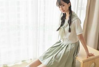 花漾show - 朱可儿Flora黑色写真中的美图，绝对让你眼前一亮