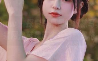 花漾show - 探索李晨晨的棉袜写真：独家网盘链接带你领略新风格