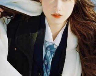 蜜桃社 - 从萌美Moemi修女高清写真看人生百态，生活中的小美好和大梦想
