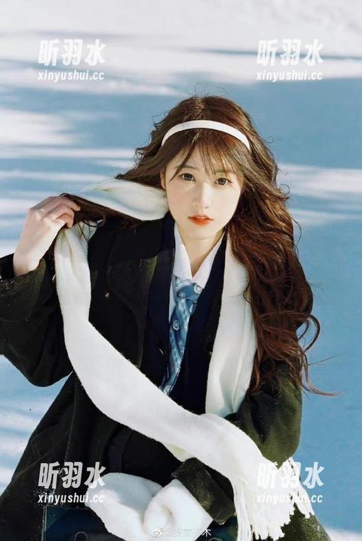蜜桃社 - 从萌美Moemi修女高清写真看人生百态，生活中的小美好和大梦想