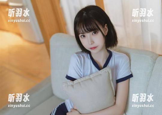 许岚LAN黑纱旗袍写真原图分享，展现妩媚与高贵的绝佳瞬间