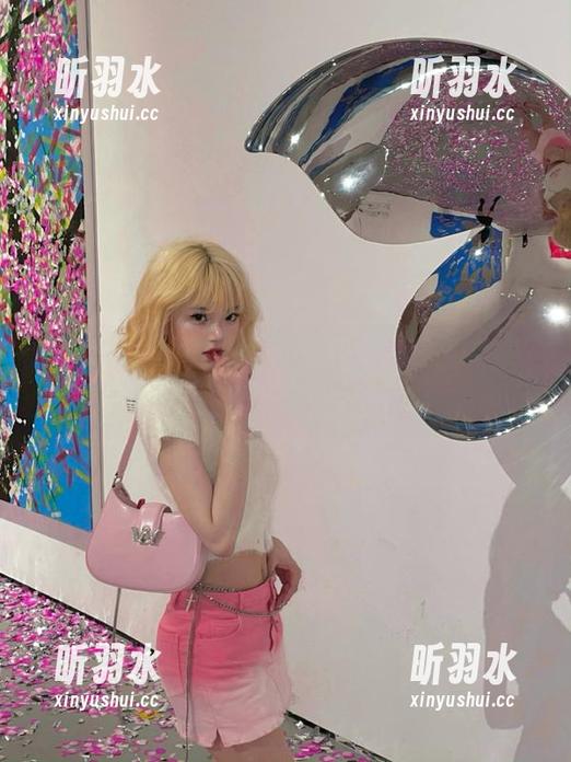 语画界 - 打开周于希Sandy的网盘，感受“丝足美臀”带来的写真震撼！