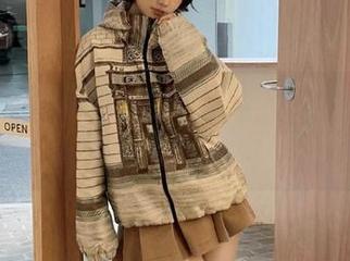 语画界 - 杨晨晨sugar为你呈现的白衬衫丝袜装扮写真图集，让时尚与优雅共舞