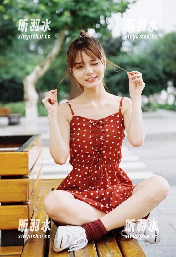 语画界 - 杨紫嫣浴缸美图合集，感受清新与性感的完美交融