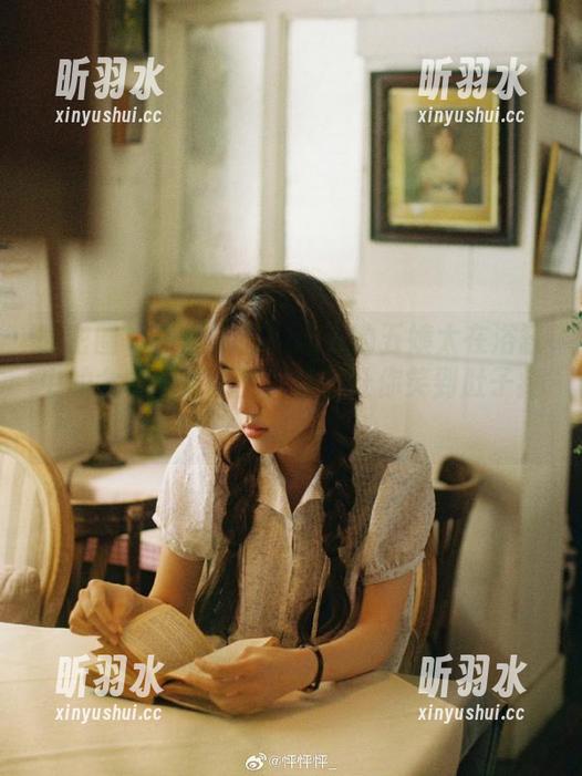迷人的五姨太 微密圈 - 乐趣无限!迷人的五姨太在浴缸中的全套写真图片,保证让你笑到肚子疼!