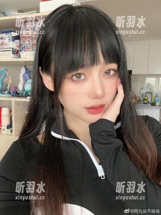 发现阿九从不咕咕的比基尼作品，网盘下载让你一网打尽！