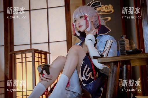 职业装风尚：“阿包也是兔娘”独特美图与套图，职场时尚新风向