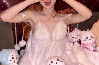 青豆客 - 徐妍馨Mandy的温柔魅力：超越时空的写真作品集与原图，见证她的优雅风范