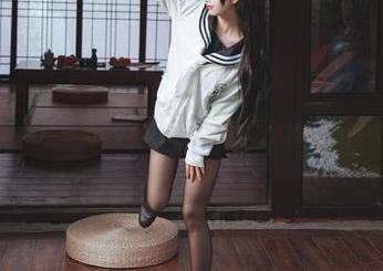 最新面饼仙儿旗袍cos，穿越时空感受传统与时尚的碰撞