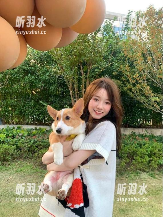 魅妍社 - 一次性拥有：月音瞳妹妹写真全集，免费下载让你轻松收藏！