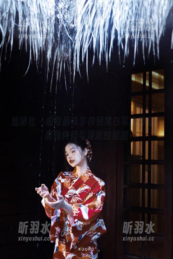 魅妍社 - 细致品味李梓熙黑白写真精选，展现纯粹与深邃的碰撞