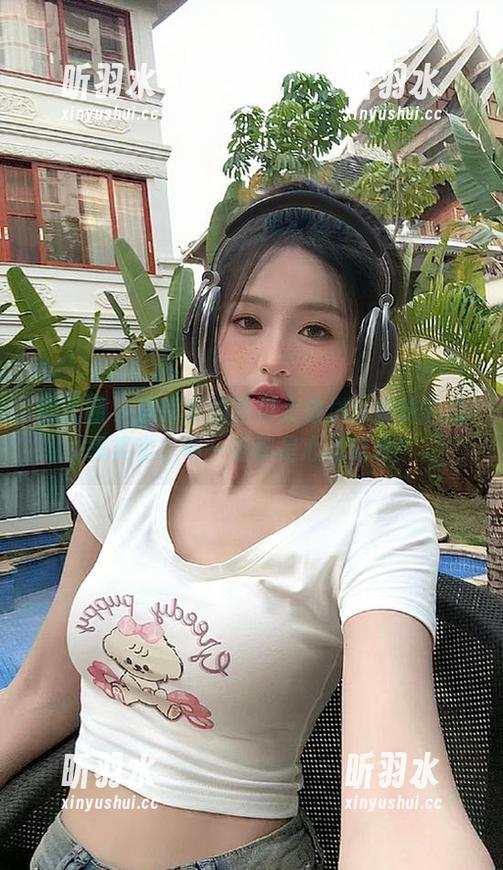 微密圈 - 鹿瑶私拍图包大放送：妹妹的甜美笑容，每一张都是心动记录！