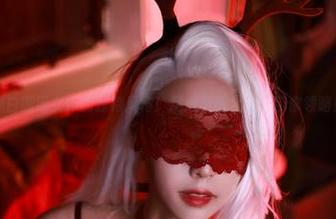 一起来探索黑白御猫女仆的独特风格！精选美图合集，带你领略别样的魅力！
